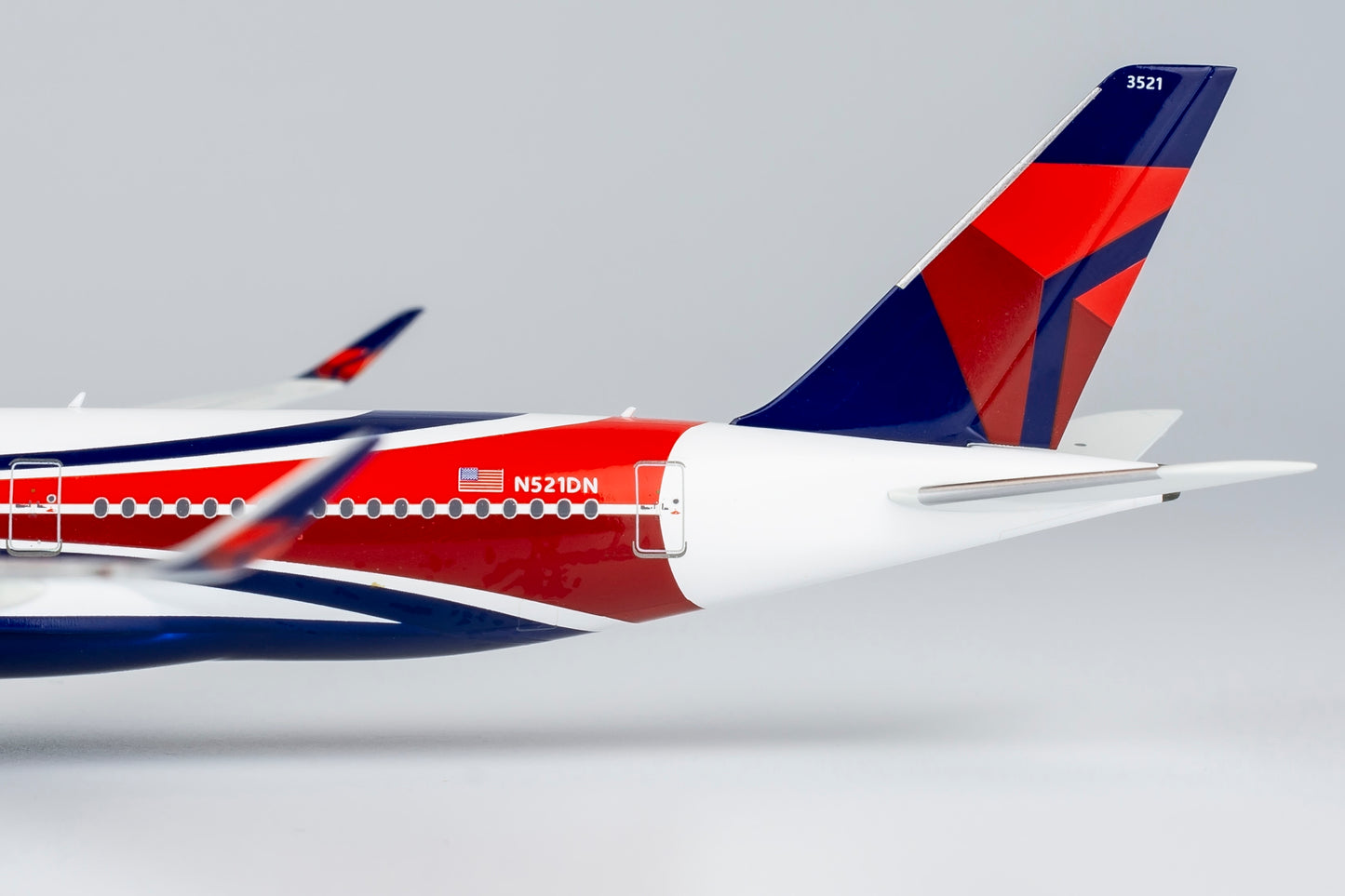 1:400 Delta Air Lines A350-900 "TEAM USA" ULTIMATE COLLECTION NG Models