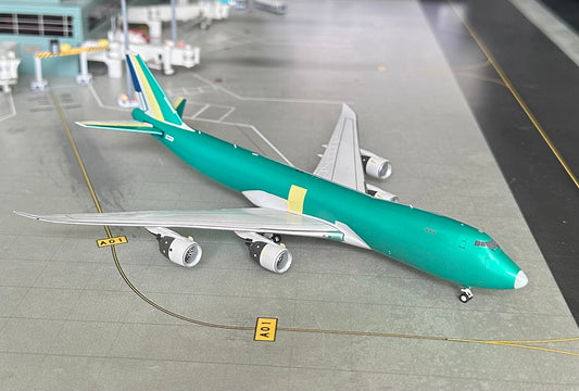 1:400 Atlas Air 747-8F "the last 747 ever built in bare metal colors” NG Models