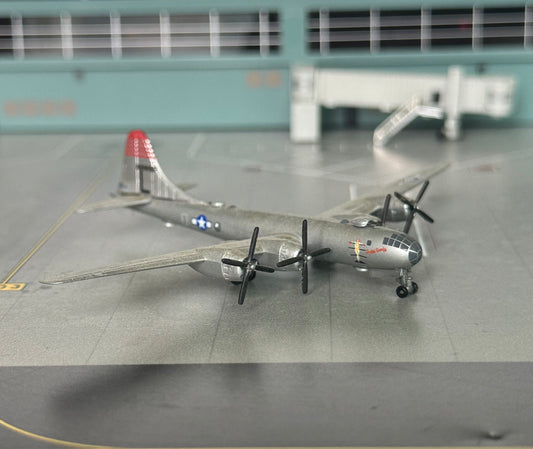 1:400 USAF B-29 Superfortress “25th BS/40th BG Dragon Wings