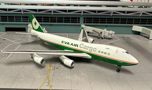 1:400 Eva Air Cargo B747-400F Jet X/Dragon Wings