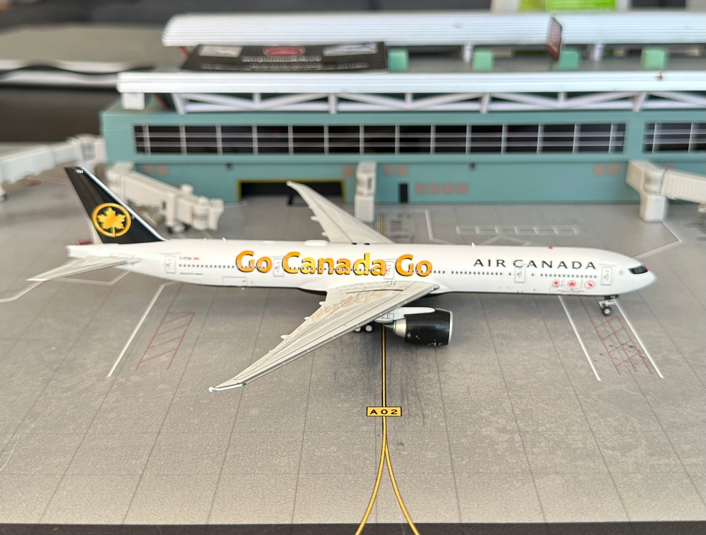 1:400 Air Canada B777-300ER "Go Canada Go" Aviation 400