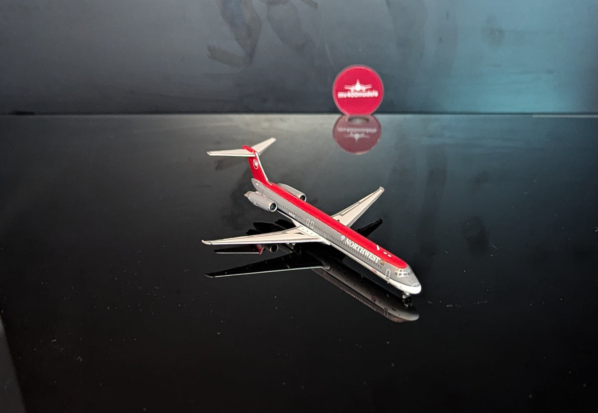 1:400 Northwest MD-82 N307RC Phoenix Models