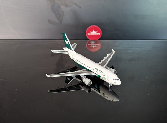 1:400 P.I.A Pakistan International A310-300 JC Wings