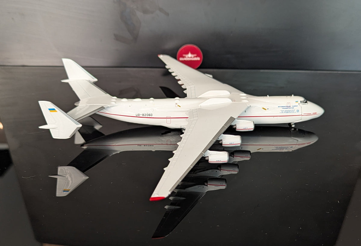 1:400 Antonov AN-225 Mriya "Red Stripe" Interactive Series* JC Wings