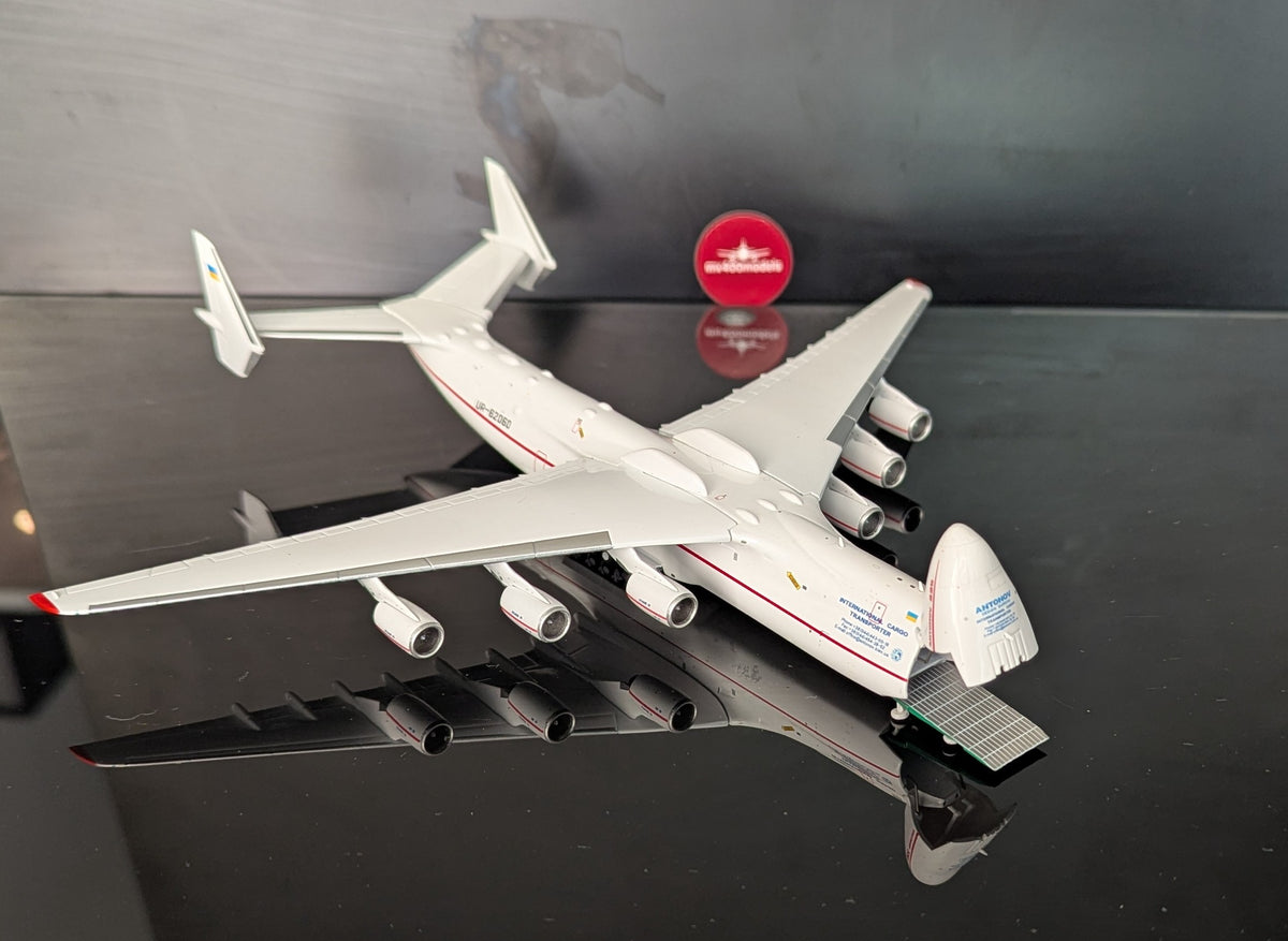 1:400 Antonov AN-225 Mriya "Red Stripe" Interactive Series* JC Wings