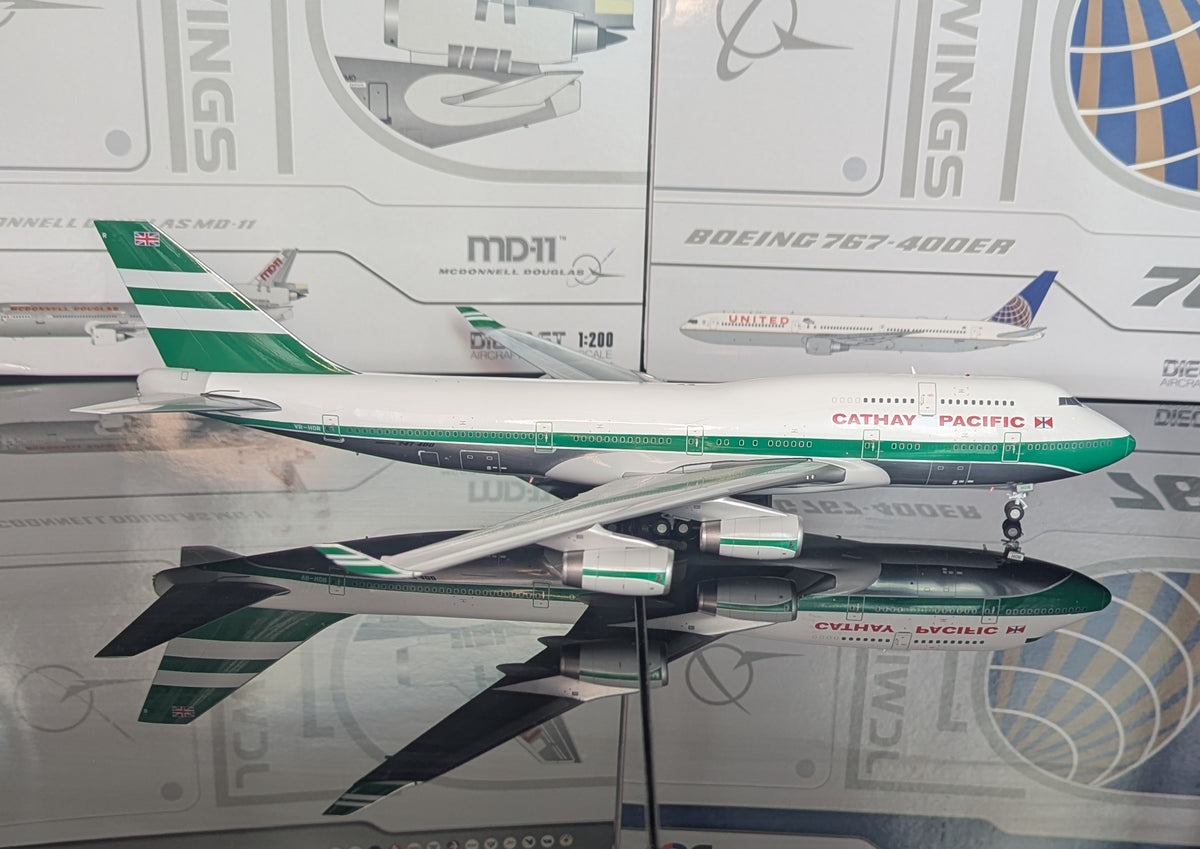 1:200 Cathay Pacific B747-400 “Polished” VR-HOR JC Wings