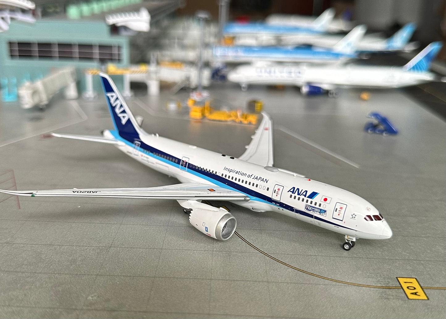 1:400 JA820A All Nippon Airways Boeing 787-8 Dreamliner detachable gear Aviation 400