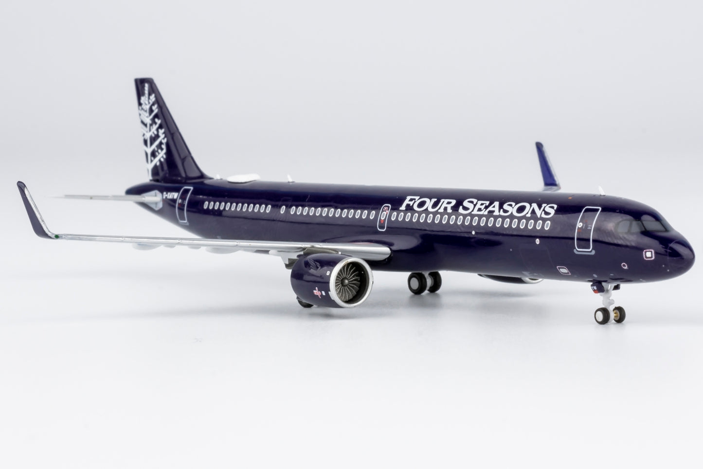 1:400 TCS World Travel (Titan Airways) A321-neo NG Models