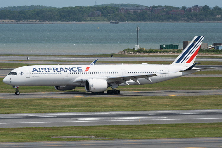 Pre-order 1:400 Air France A350-900 F-HTYM Phoenix Models