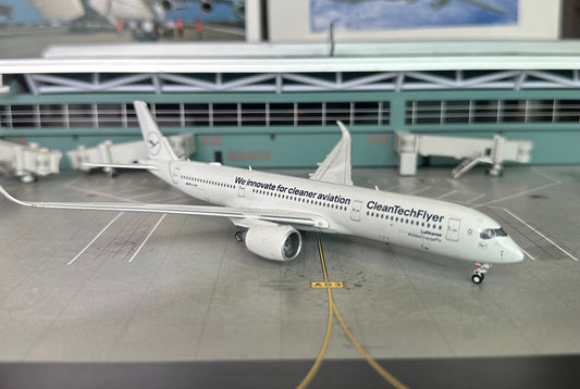 1:400 Lufthansa A350-900 “CleanTechFlyer” JC Wings