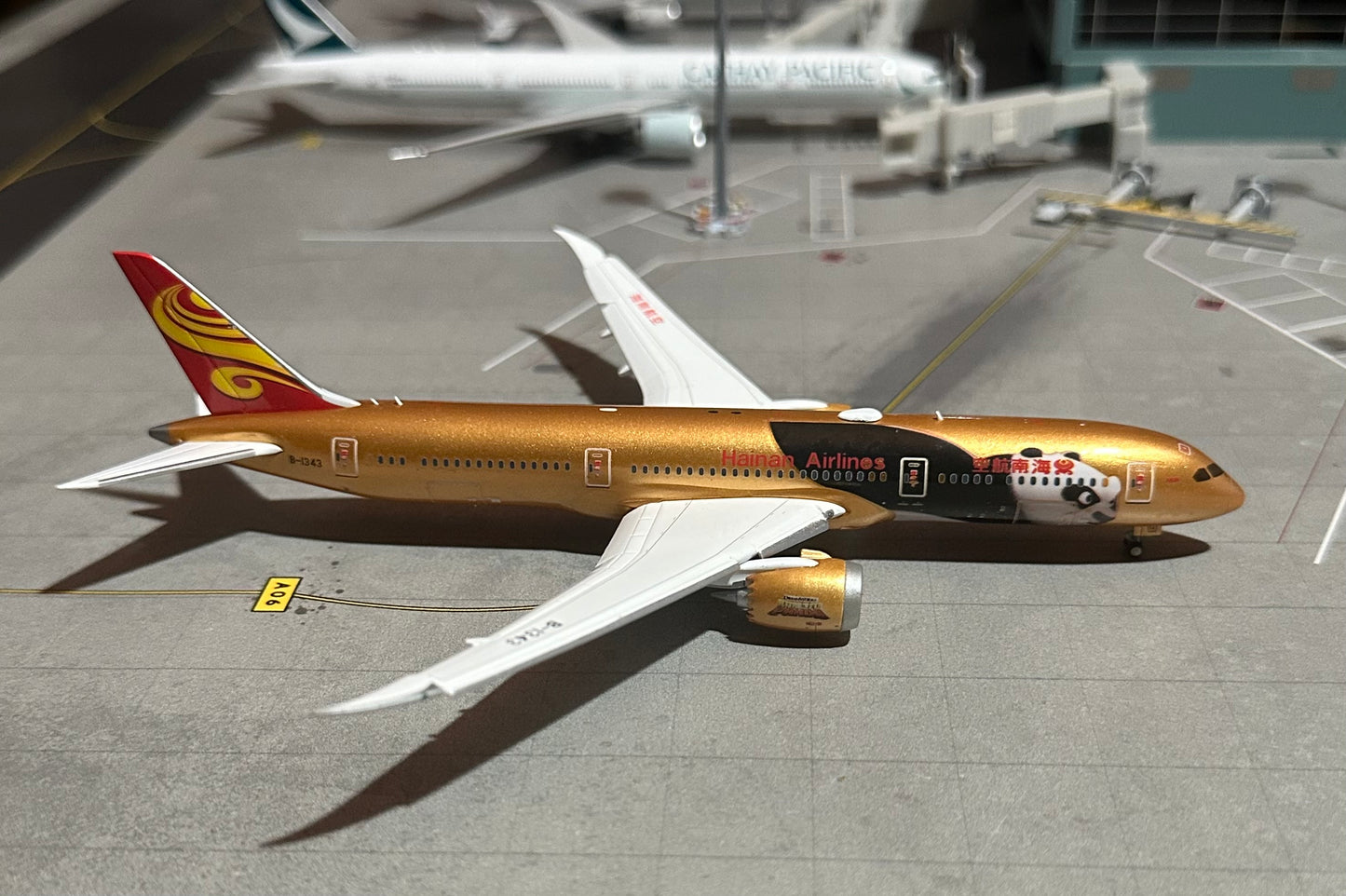 1:400 Hainan B787-9 Dreamliner “King Fu Panda” Flaps Down* JC Wings