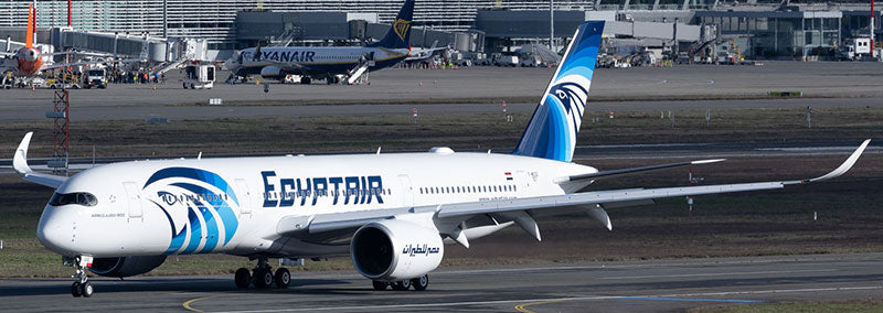 Pre-order 1:400 Egypt Air A350-900 Aviation 400