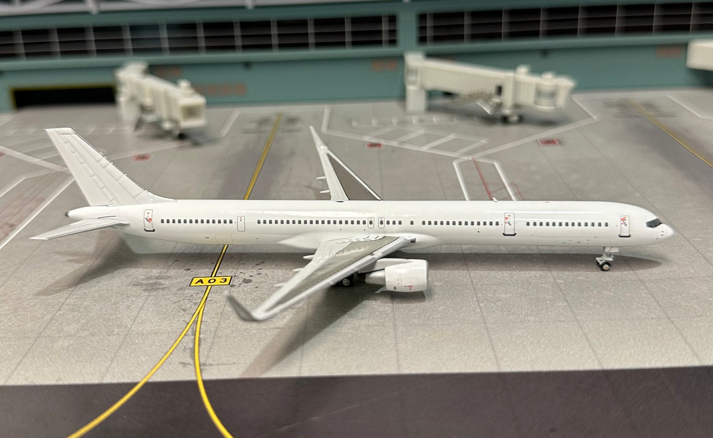 1:400 Blank Model 757-300  NG Models