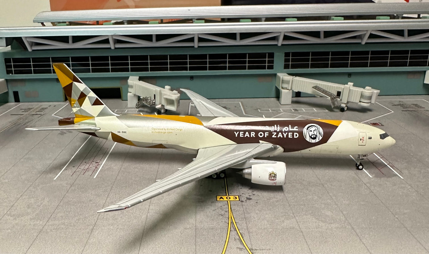 1:400 Etihad Cargo B777-200F "Year of Zayed" Gemini Jets