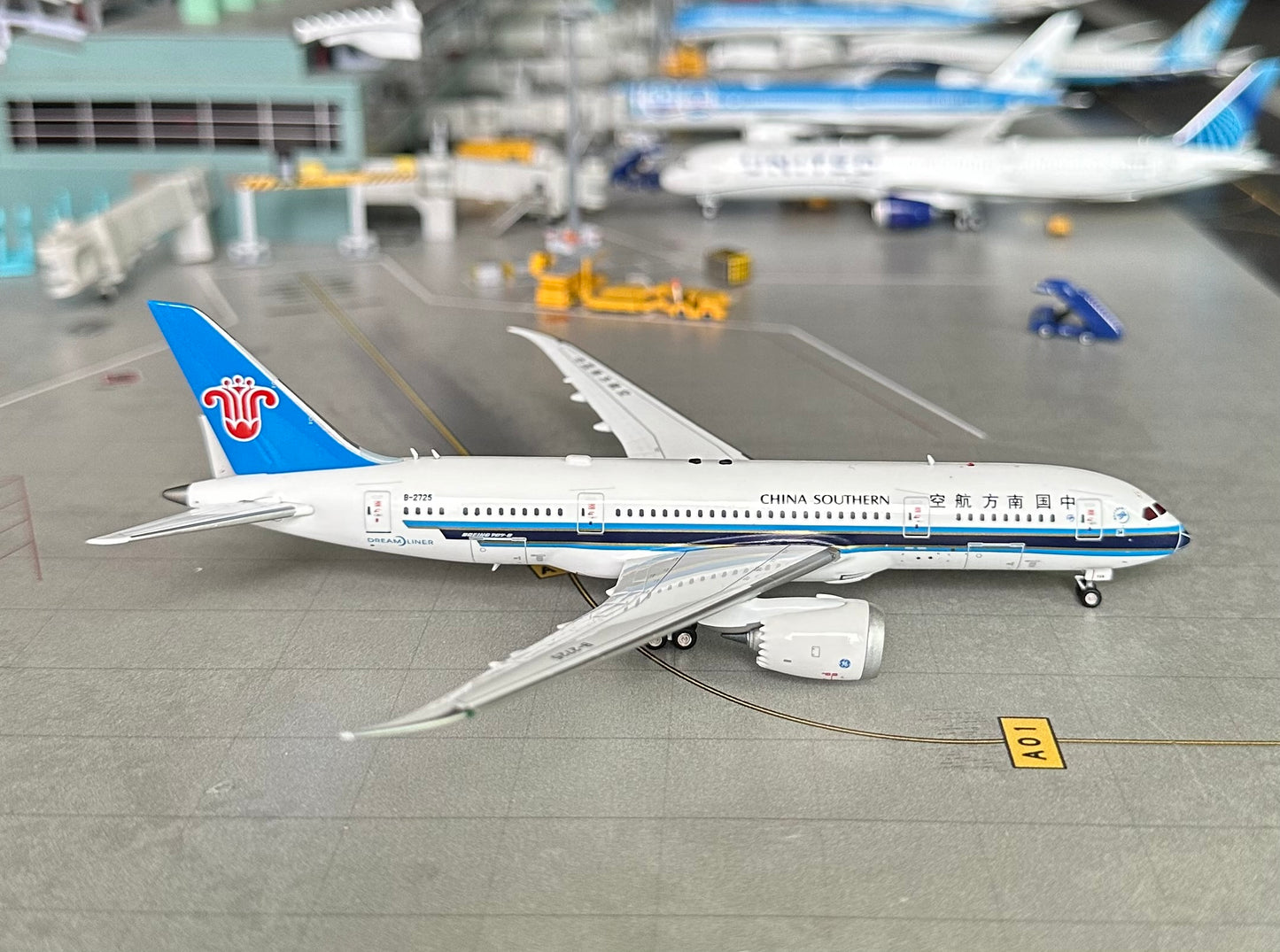 1:400 China Southern Airlines Boeing 787-8 Dreamliner detachable gear Aviation 400