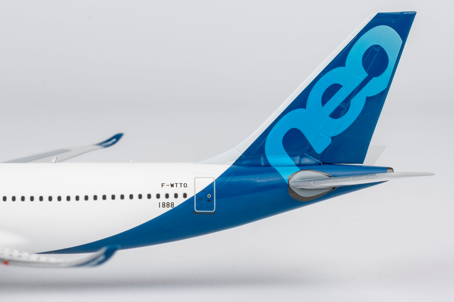 1:400 Airbus Industries A330-800 F-WTTO NG Models