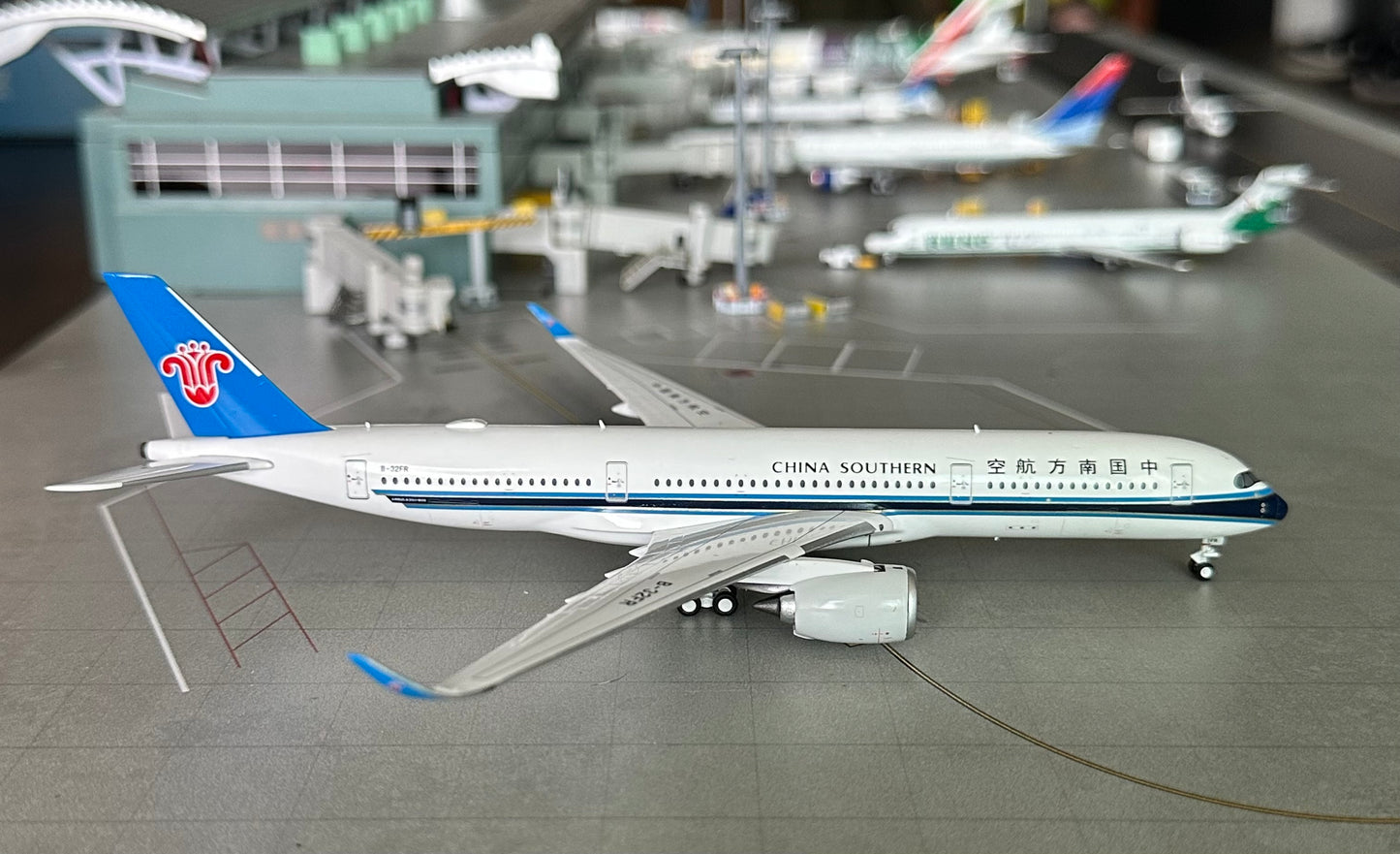 Last One!! 1:400 China Southern Airlines A350-900 Pandamodel