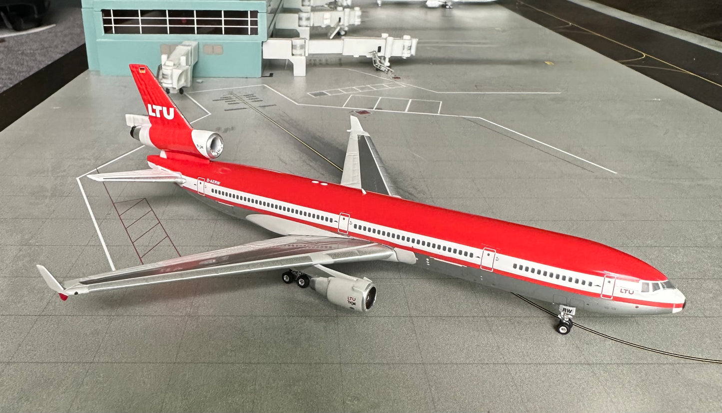 1:400 LTU MD-11 Phoenix Models