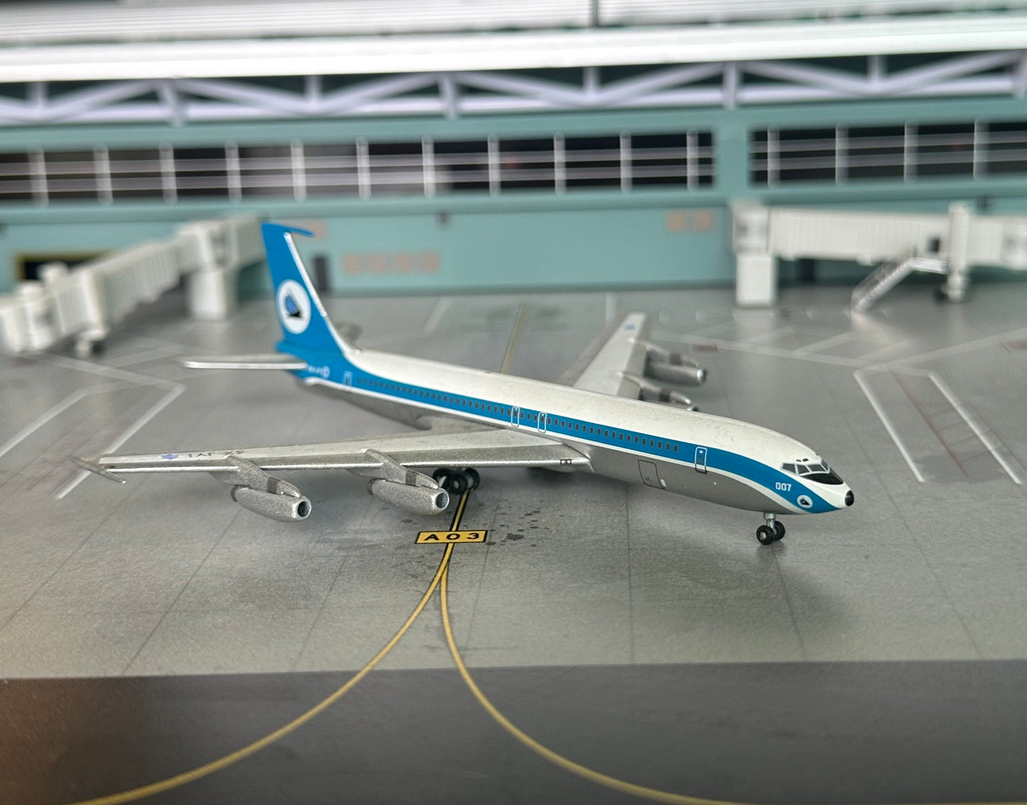 1:400 Israel Air Force B707-300 Aeroclassics