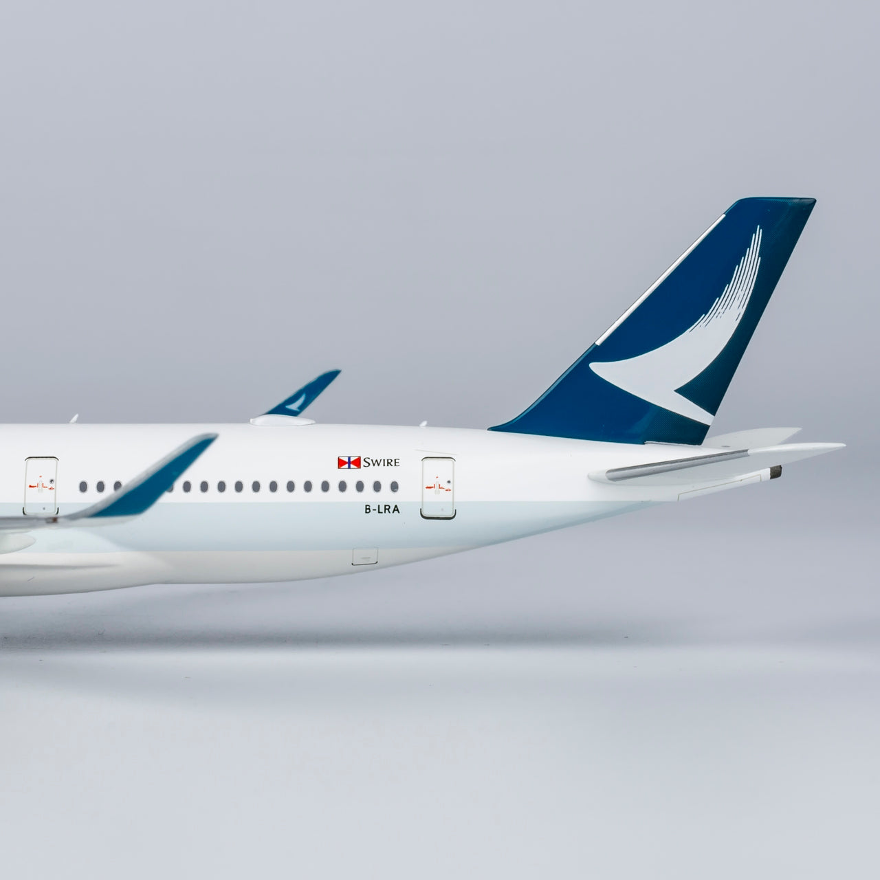 1:400 Cathay Pacific A350-900 ULTIMATE COLLECTION NG Models