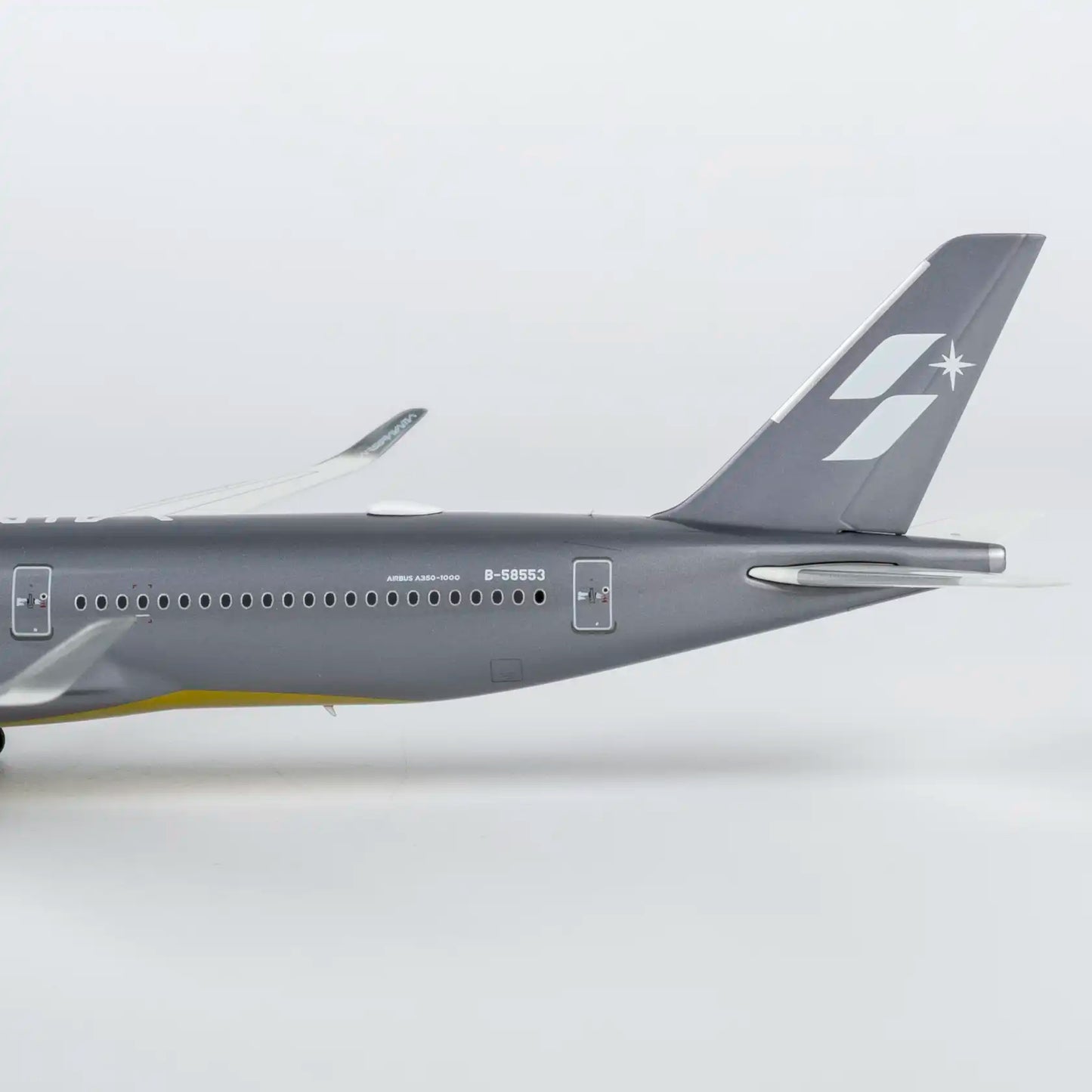 1:400 Starlux A350-1000 “Airsorayama Silver” NG Models Ultimate Collection*