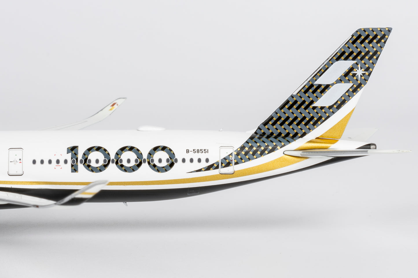 1:400 Starlux Airlines A350-1000 NG Models