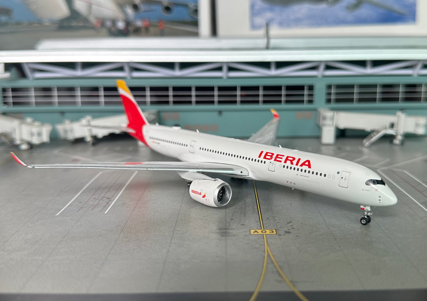 1:400 Iberia A350-900 “500th A350” Phoenix Models