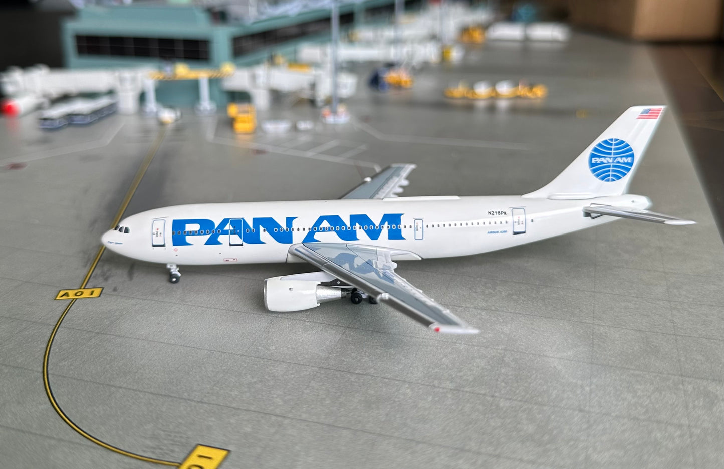 1:400 Pan Am A300-BA N216PA AeroClassics