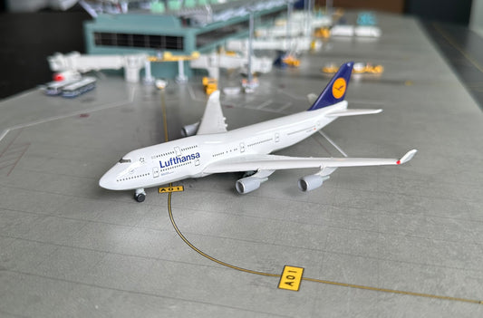 1:500 Lufthansa B747-400 Herpa Wings