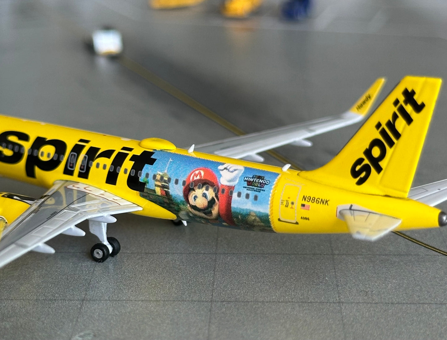 1:400 Spirit A320neo “Super Mario Bros” Phoenix Models