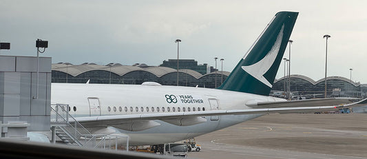 Pre-order 1:400 Cathay Pacific A350-900 B-LRP “80th” Aviation 400