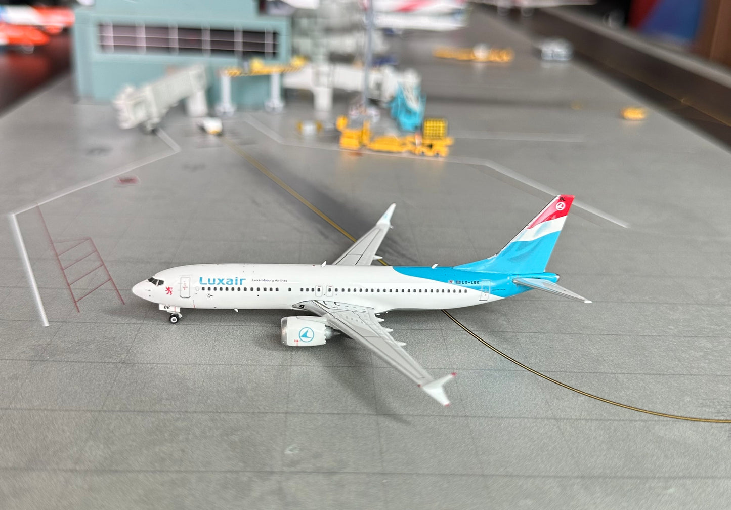 1:400 Luxair B737 Max 8 Phoenix Models