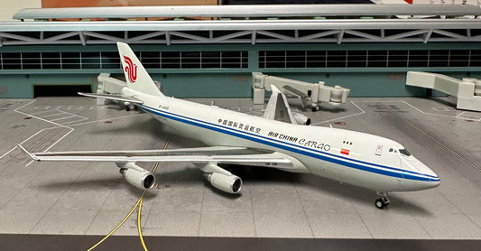 1:400 Air China Cargo B747-400F JC Wings