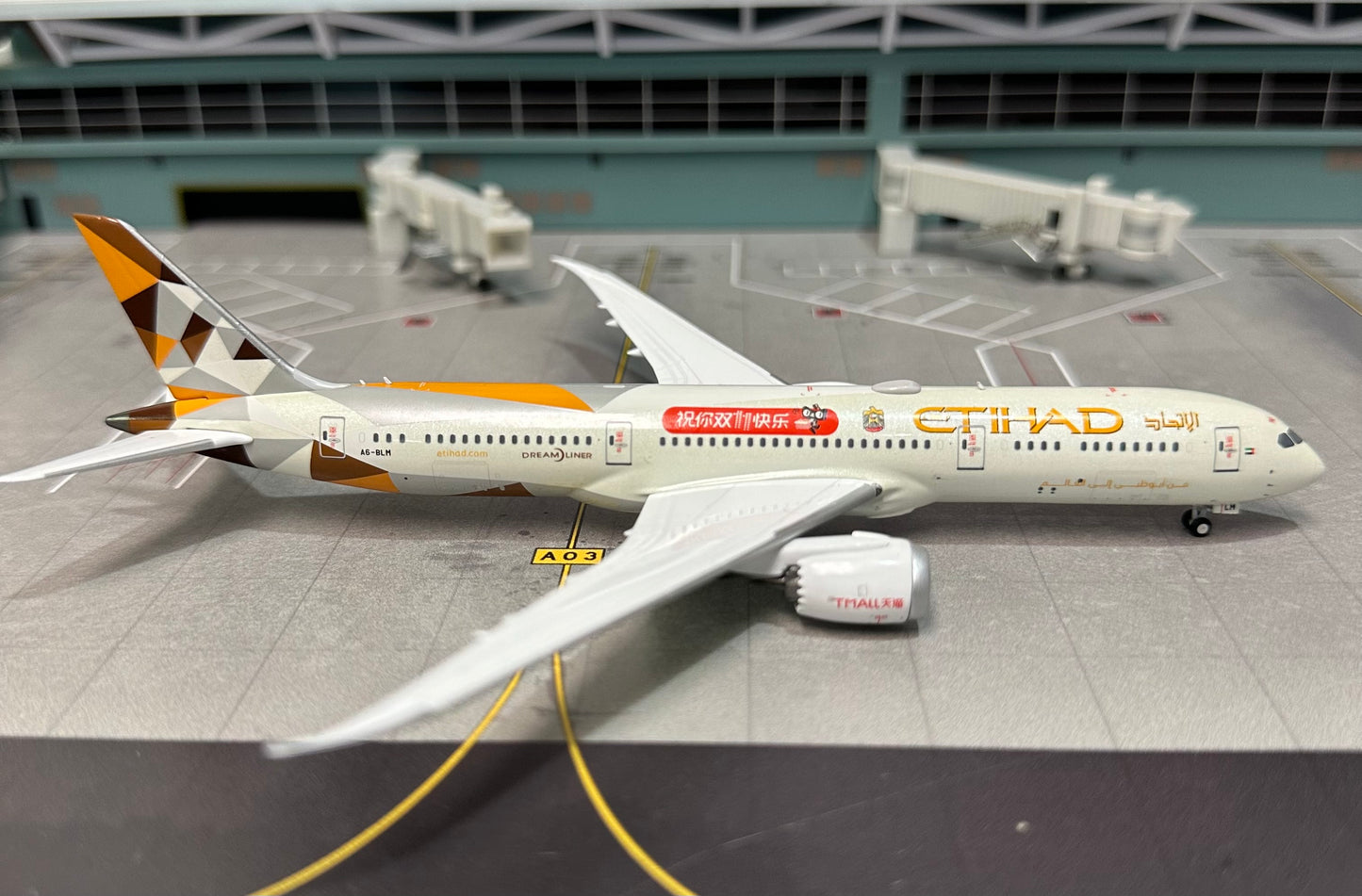 1:400 Etihad Airways 787-9 Dreamliner Double 11 NG Models