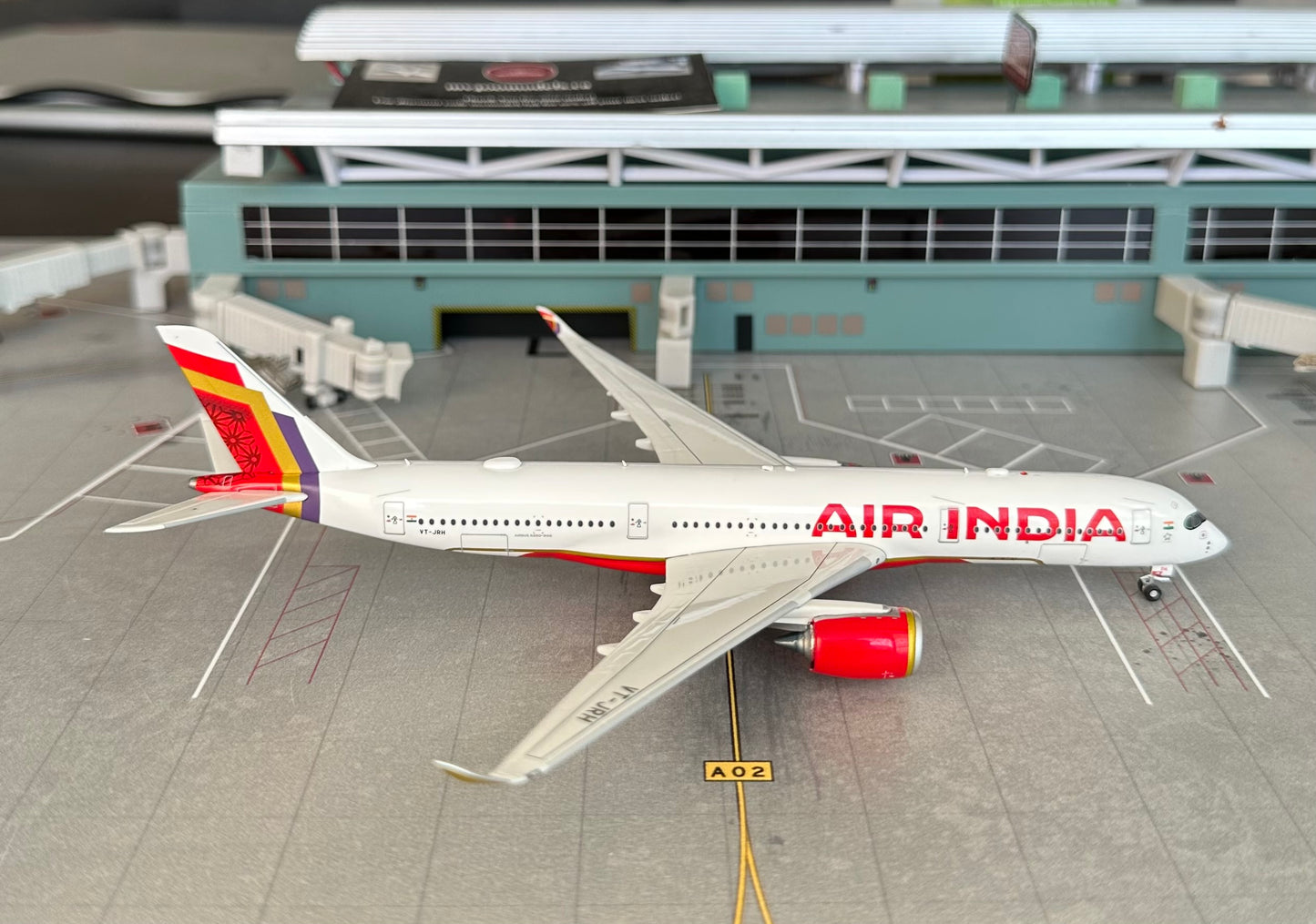 1:400 Air India A350-900 VT-JRH* New magnetic detachable landing gear Aviation 400