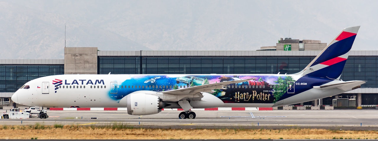 Pre-order 1:400 LATAM B787-9 Dreamliner “Harry Potter” JC Wings