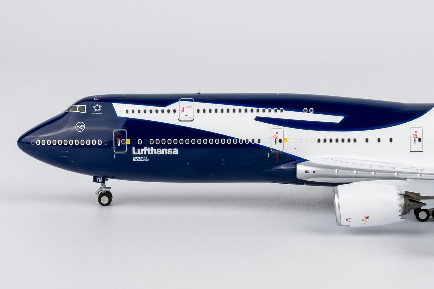 1:400 Lufthansa B747-8i “100 Year Anniversary” NG Models