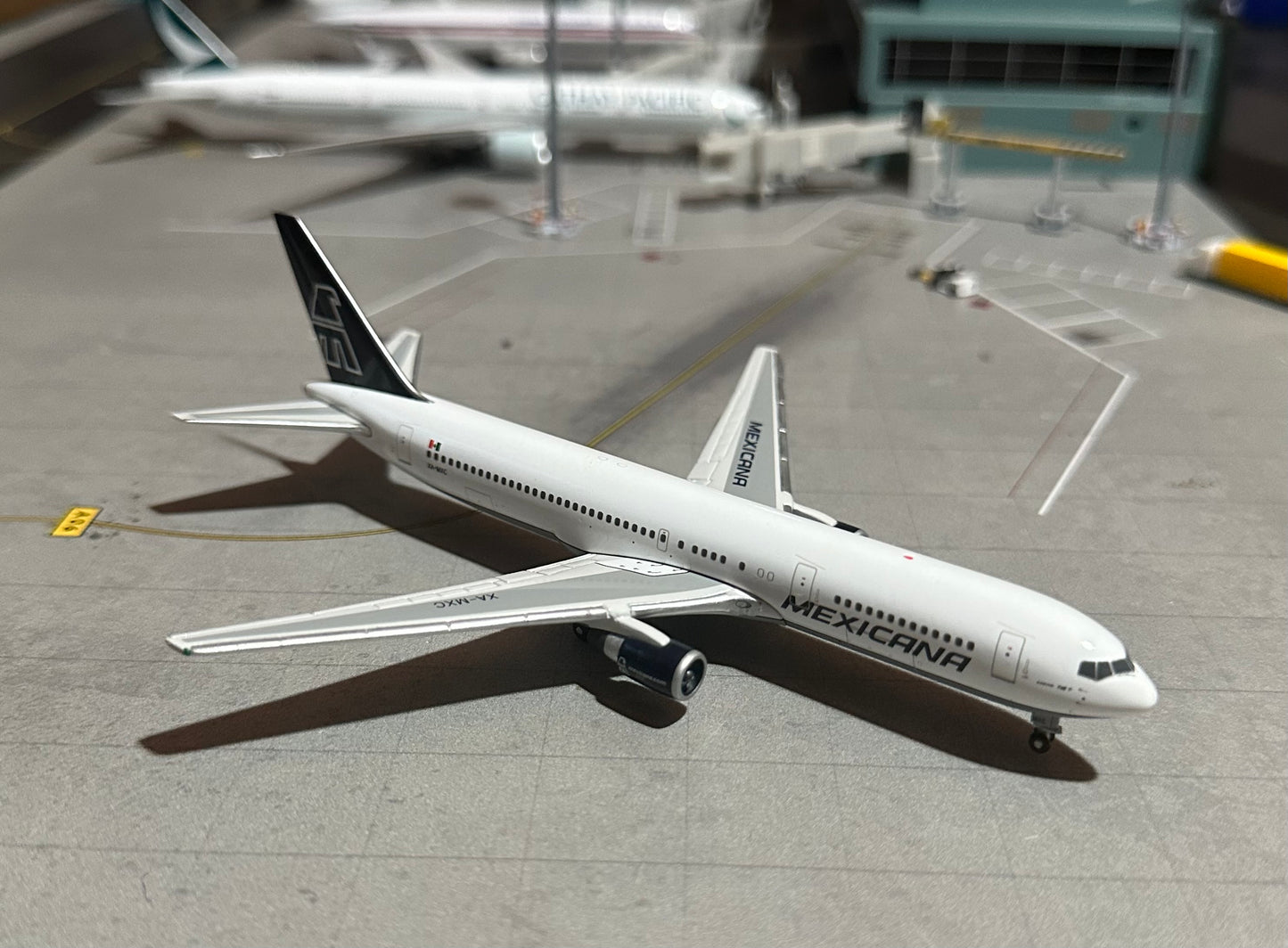 1:400 Mexicana B767-300 Gemini Jets