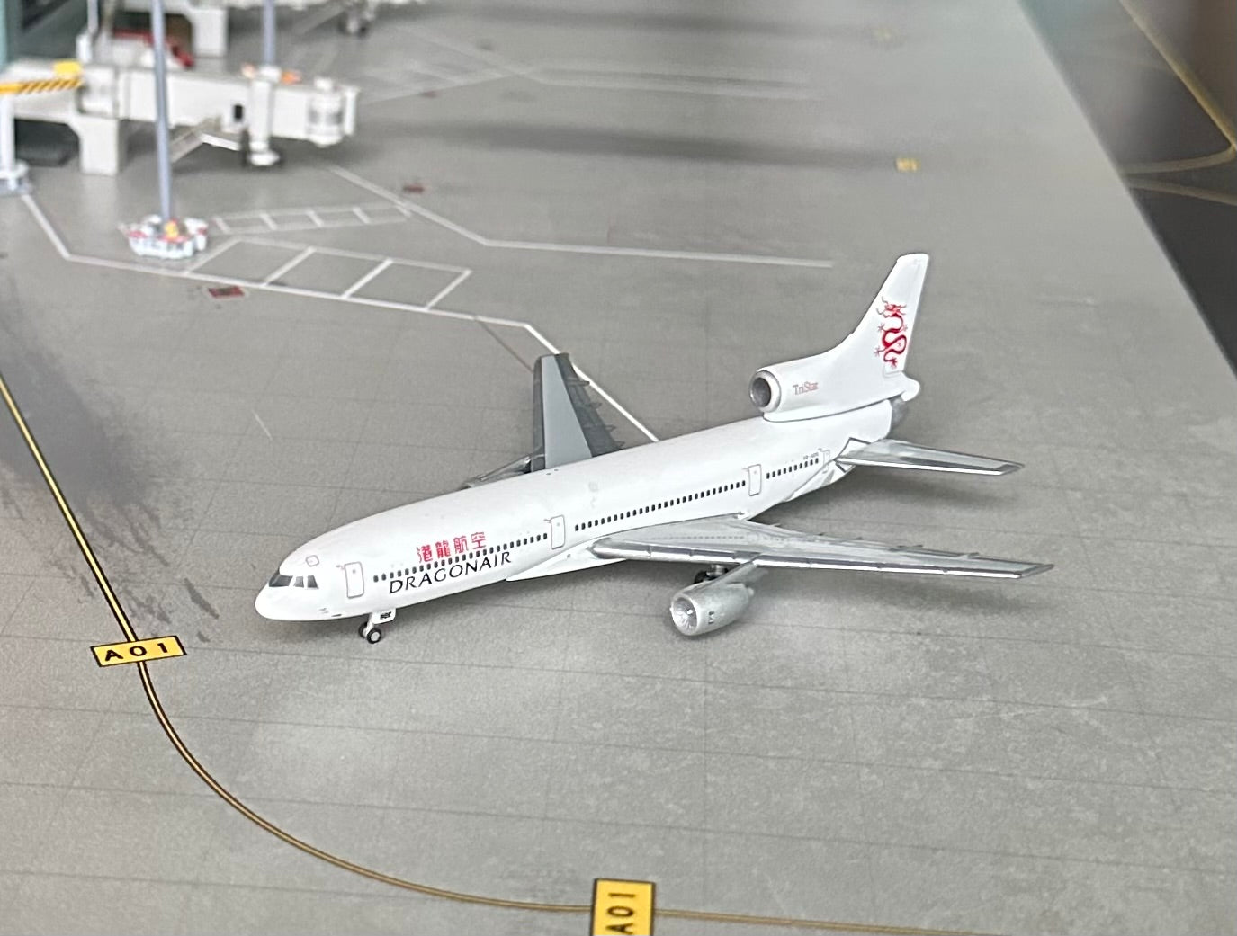 1:500 DragonAir Lockheed L-1011 Tristar Herpa Wings