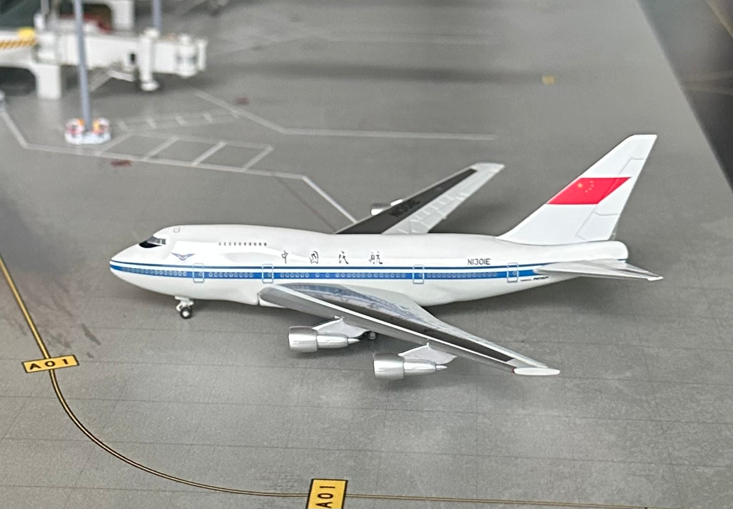 1:500 C.A.A.C B747SP Herpa Wings