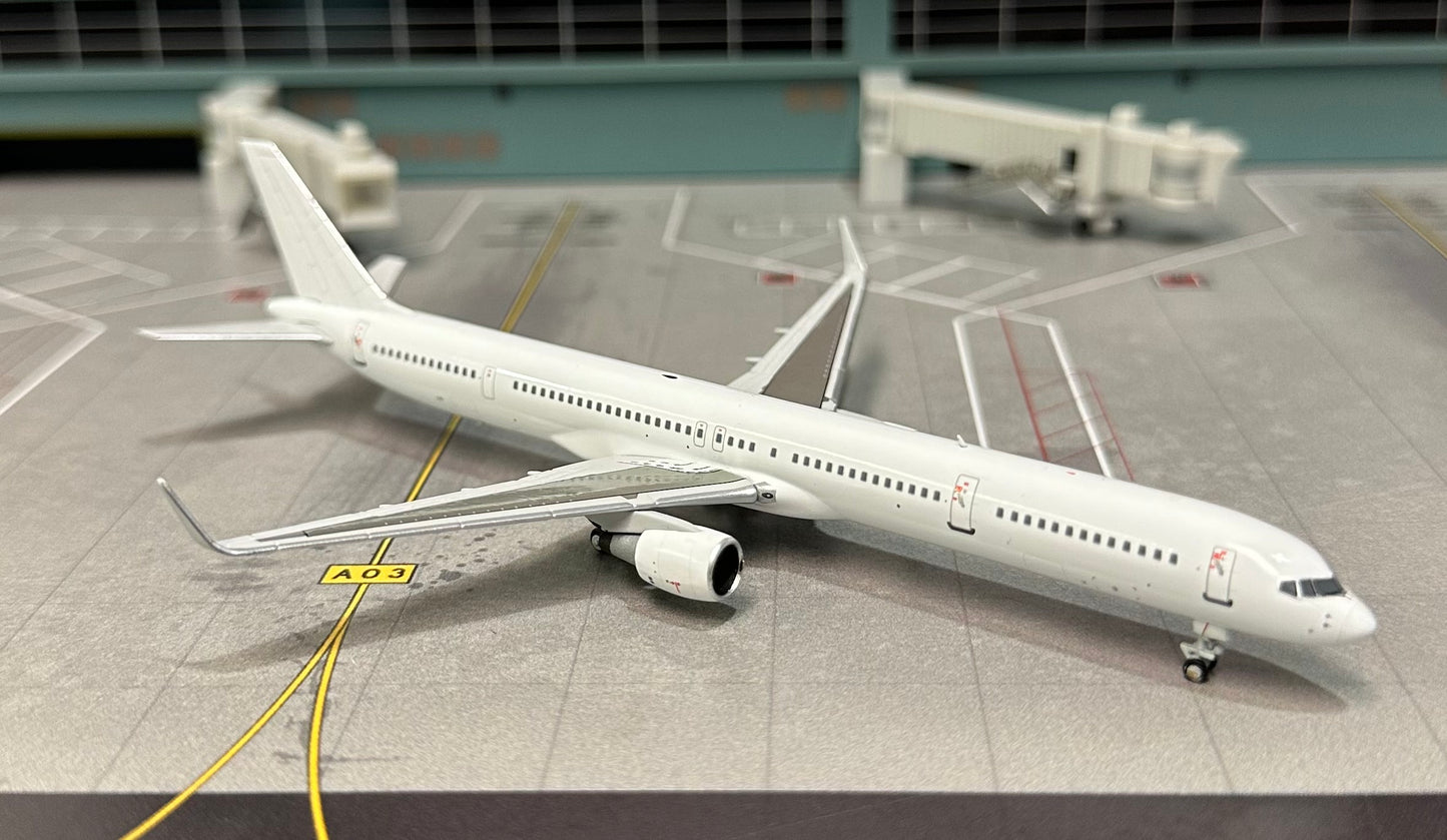 1:400 Blank Model 757-300  NG Models