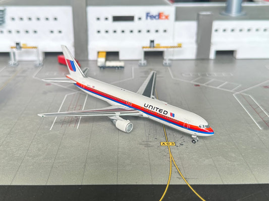 1:400 United Airlines B767-300 “Saul Bass” Gemini Jets