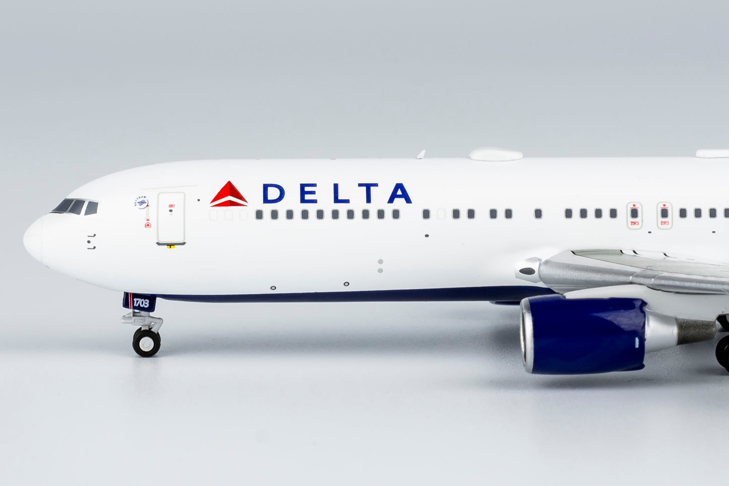 1:400 Delta Air Lines 767-300ER (with CF6 engines) NG Models