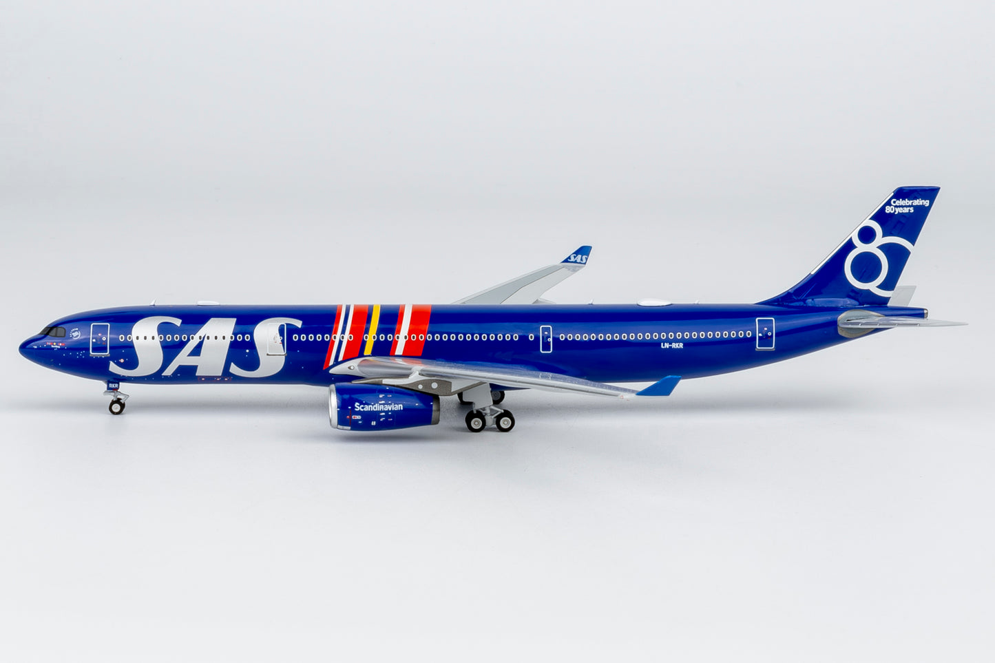 1:400 SAS Scandinavian A330-300 “80 Years” NG Models