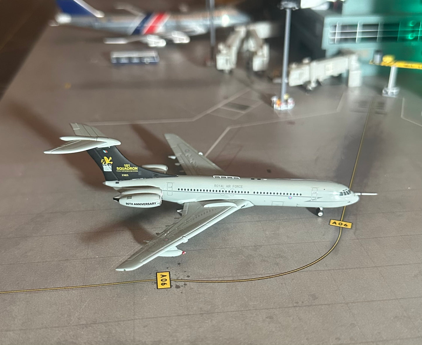 1:400 RAF Brize Norton Vickers VC-10 Gemini Macs