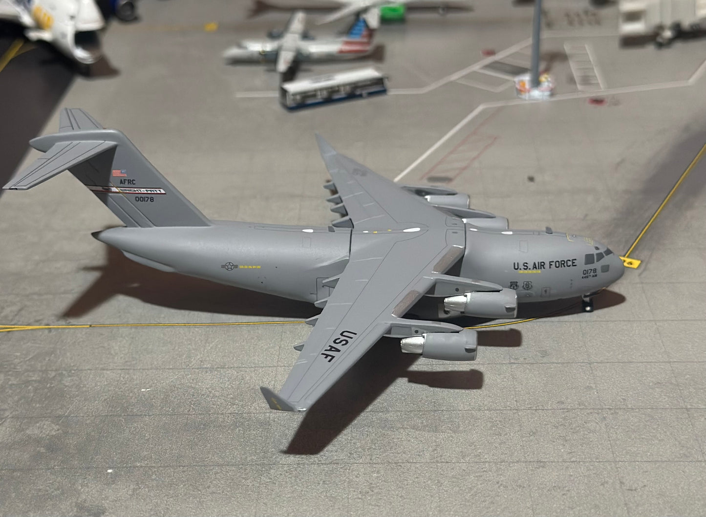 1:400 U.S. Air Force C-17A Globemaster "Wright-Patterson Air Force Base" Gemini Macs