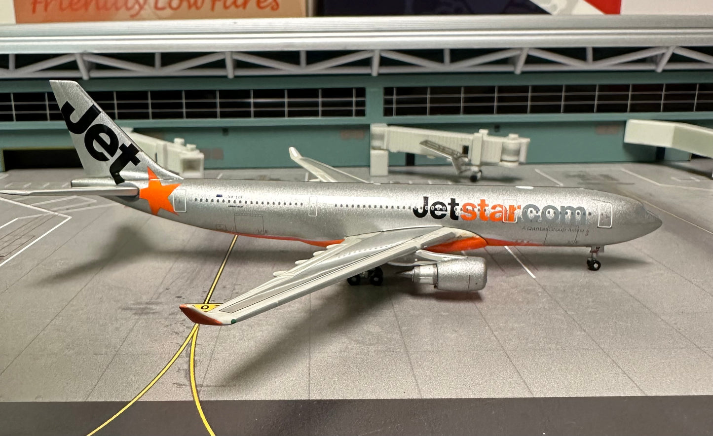 1:400 JetStar Airways A330-200 Gemini Jets