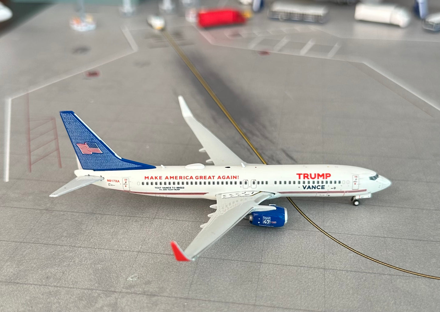 1:400 Trump-Vance Campaign B737-800 Gemini Jets