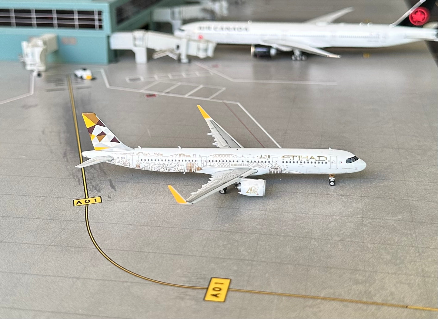 1:400 Etihad A321neo "20th Anniversary" Phoenix Models