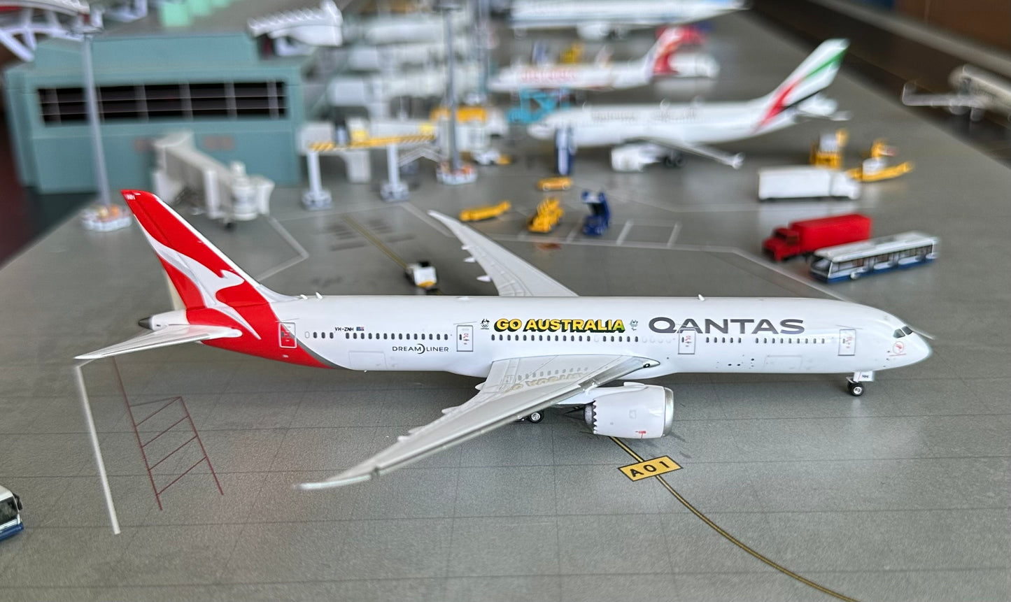 1:400 Qantas B787-9 Dreamliner "Go Australia" Phoenix Models